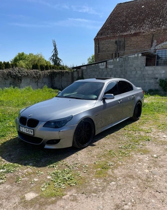 BMW Seria 5 cena 44000 przebieg: 320000, rok produkcji 2004 z Biała małe 79